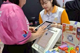STKC ออกบูธจัดแสดงชิ้นงานชุด ตารางธาตุ ในรูปแบบ AR card สร้า ... Image 18